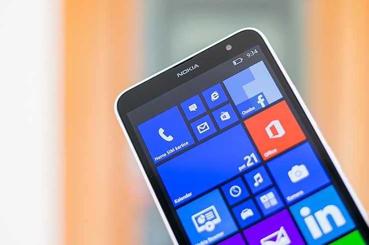 Nokia Lumia 1320 (11).jpg